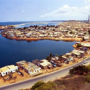 City governance in new authoritarian states