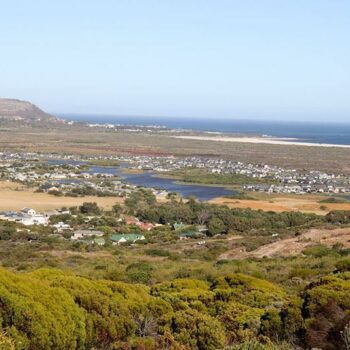 Noordhoek eco-estates protect the rich from the reality of Masiphumelele